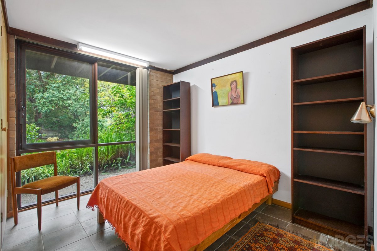 24 Fairleigh Avenue Beaumaris - Residential for sale
