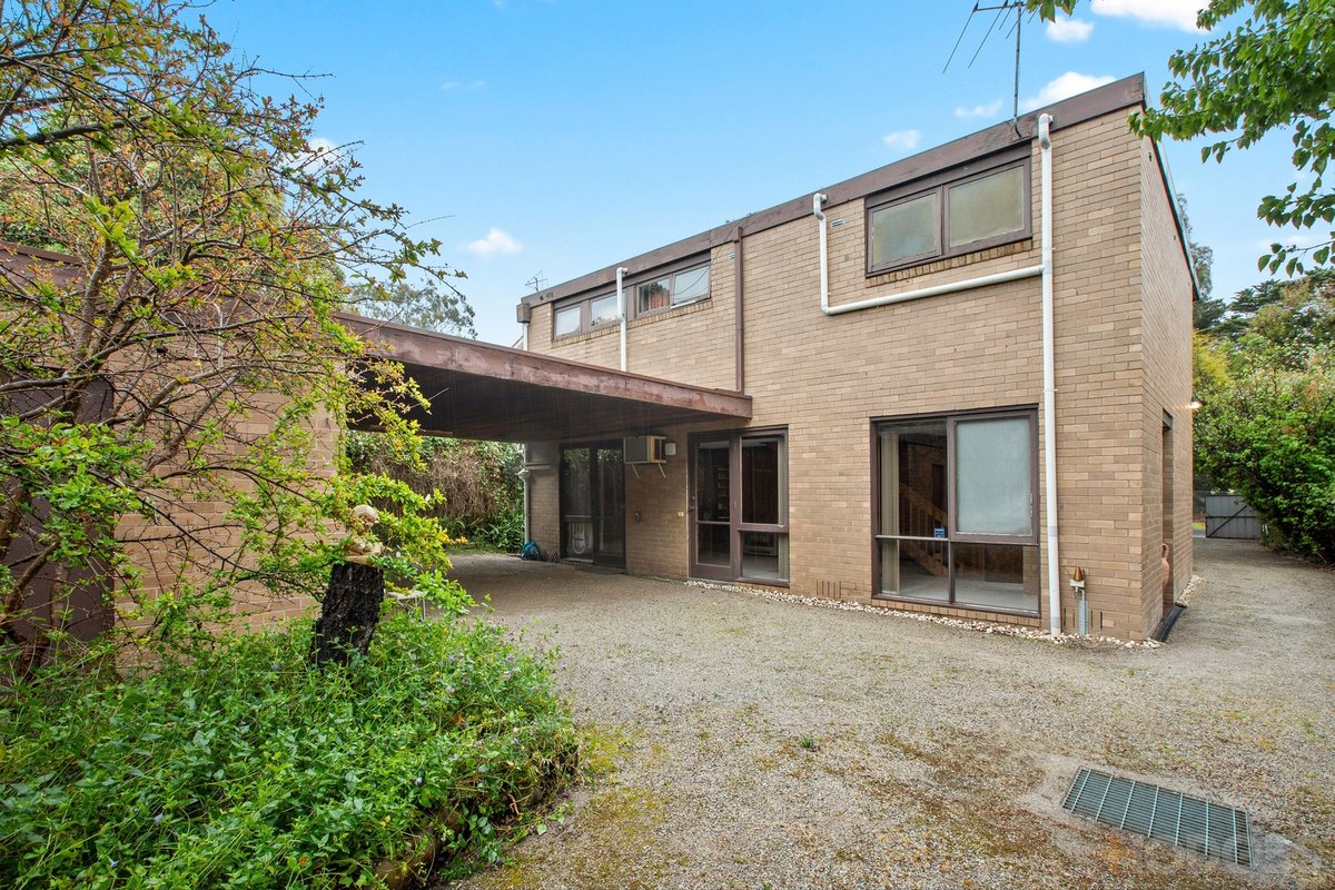 24 Fairleigh Avenue Beaumaris - Residential for sale