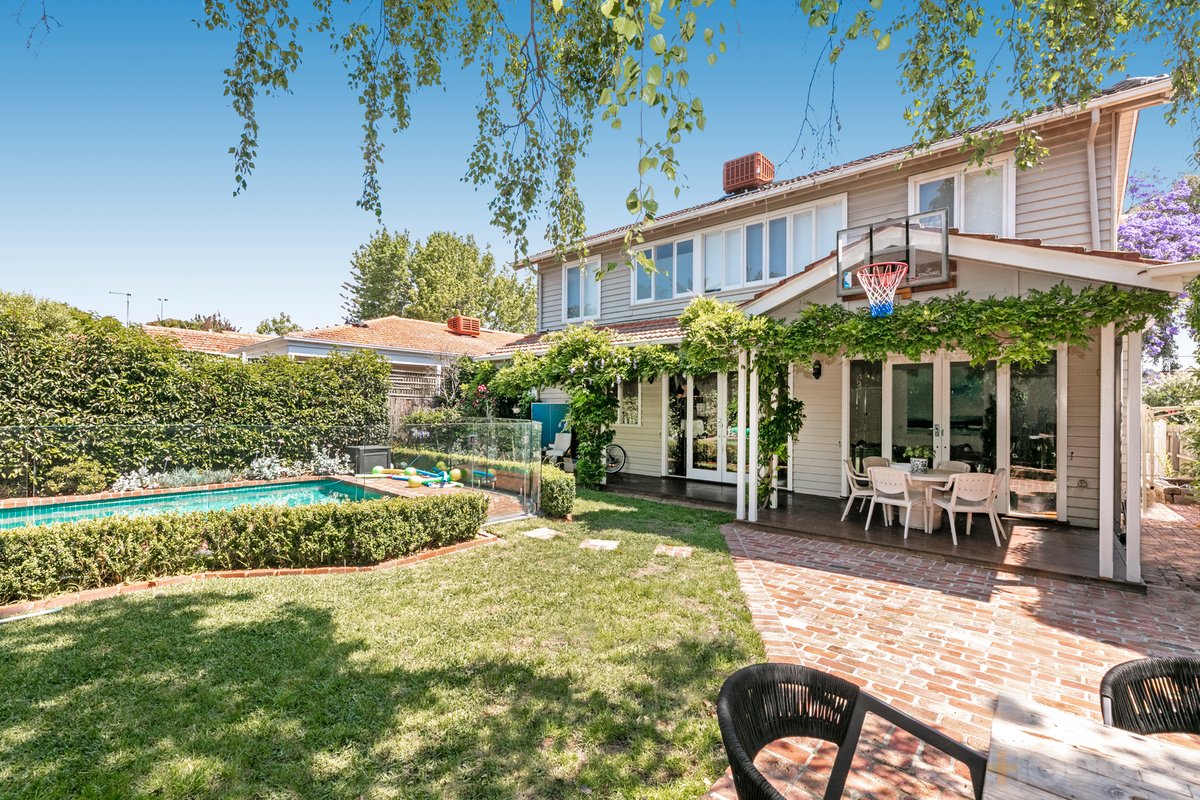 24 Imbros Street Hampton - Residential for sale