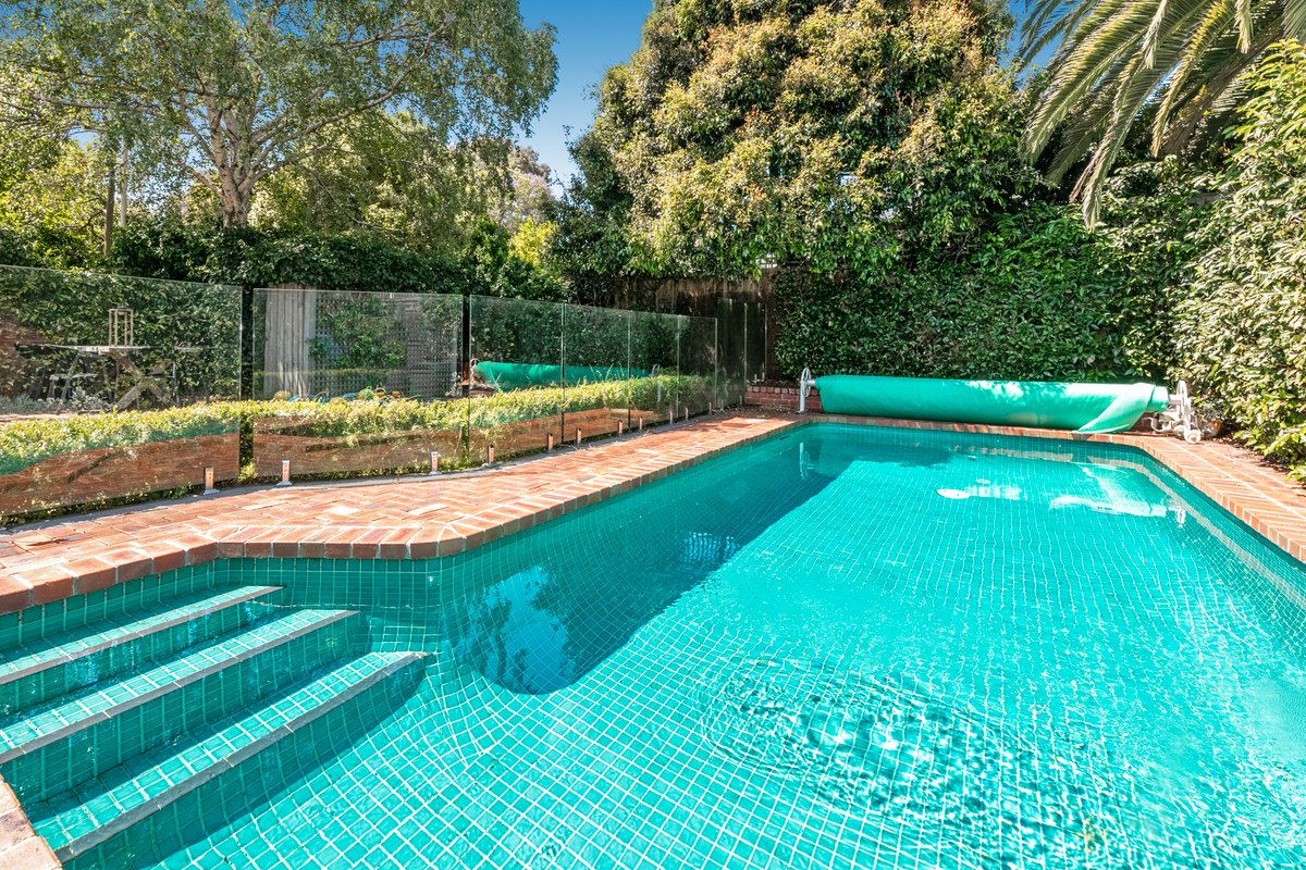 24 Imbros Street Hampton - Residential for sale