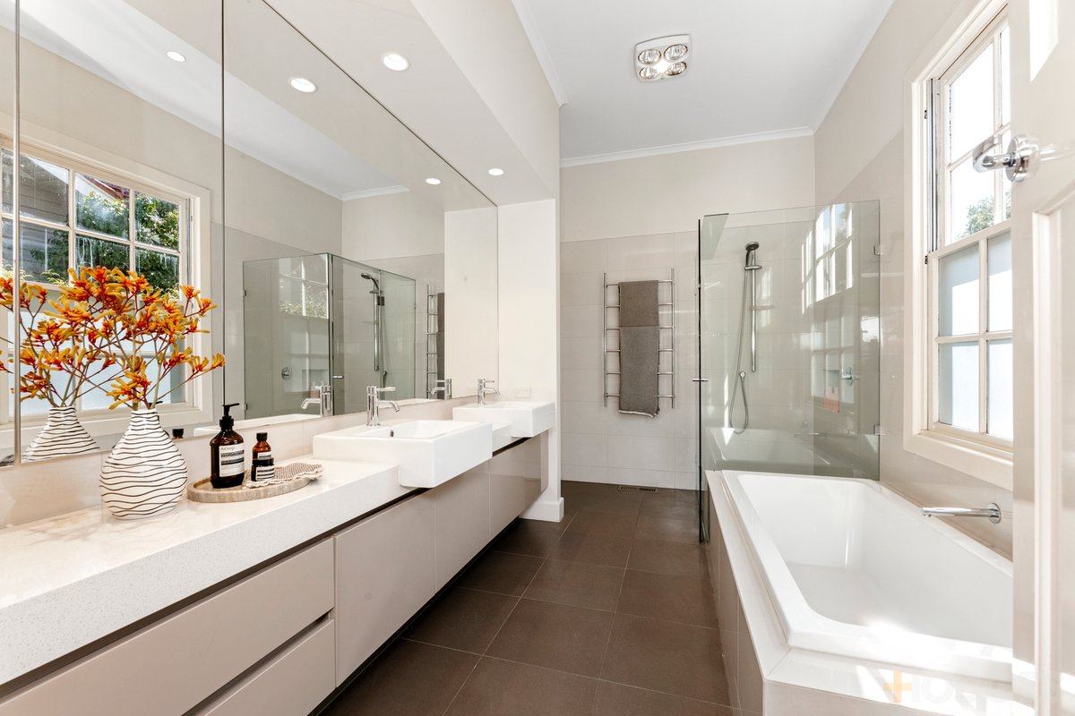 24 Imbros Street Hampton - Residential for sale