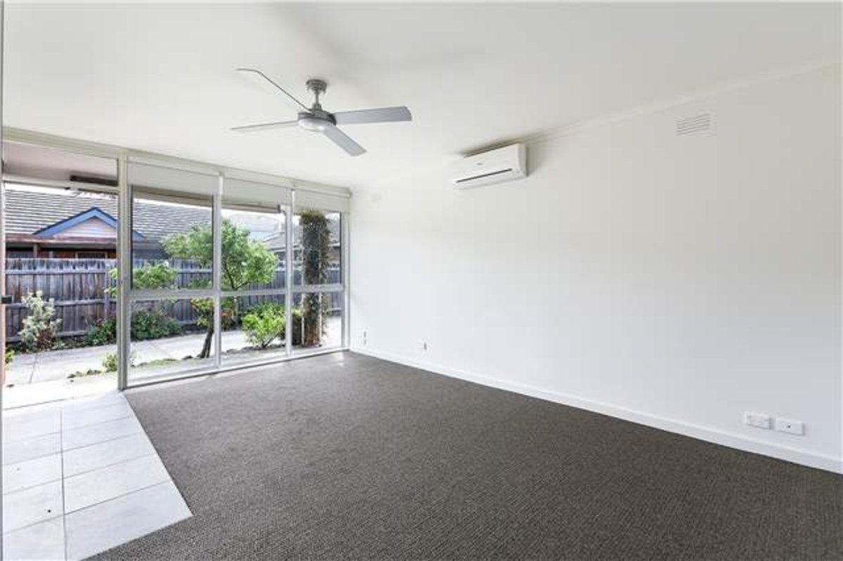 2 / 4 John Street Sandringham - Residential for lease