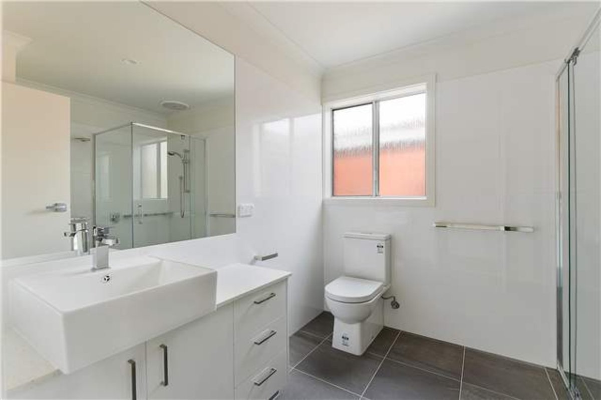 2 / 4 John Street Sandringham - Residential for lease