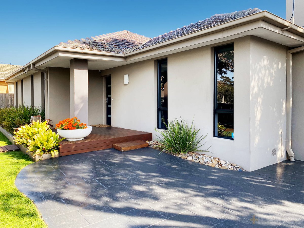 24 Karingal Crescent Aspendale - Residential for sale