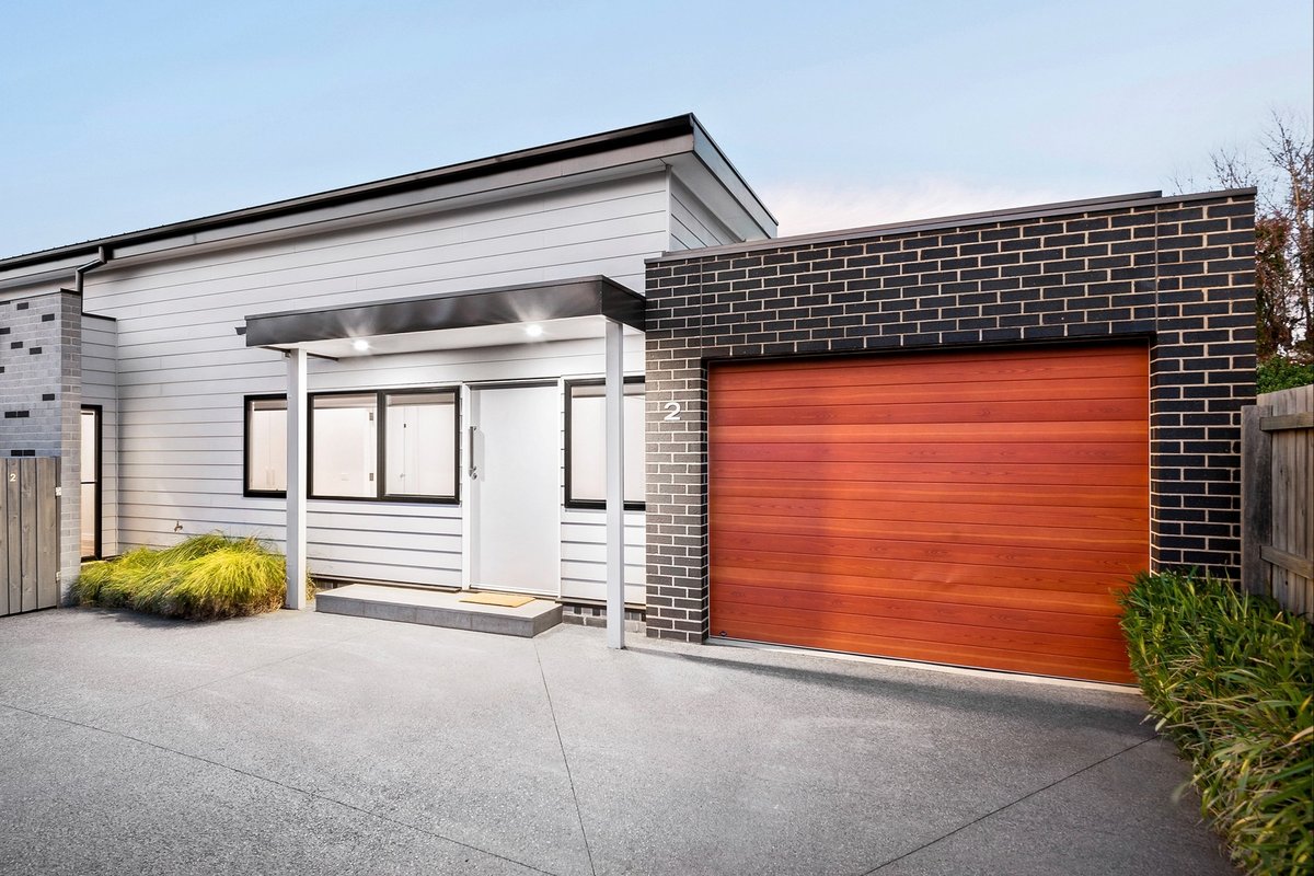 2 / 4 Linden Avenue Cheltenham - Residential for sale
