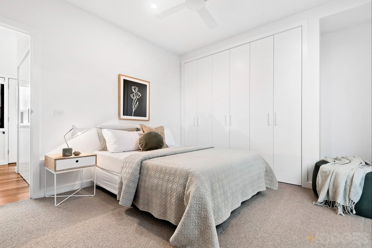 2 / 4 Linden Avenue Cheltenham - Residential for sale