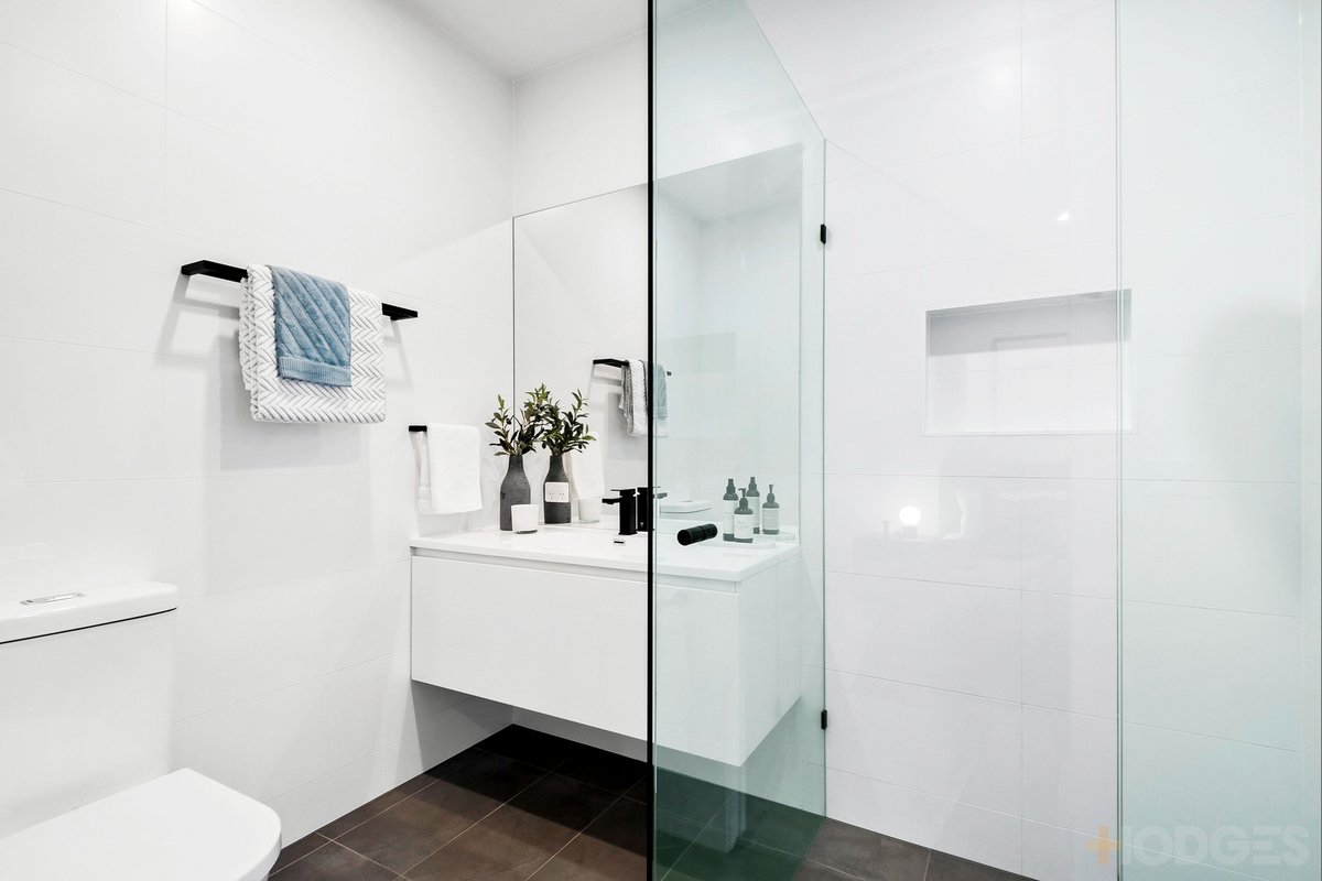 2 / 4 Linden Avenue Cheltenham - Residential for sale