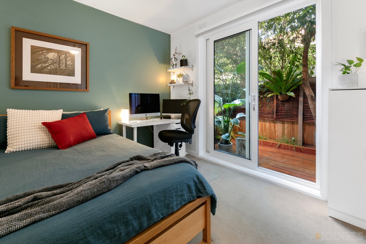 2 / 4 Poets Grove Elwood - Residential for sale