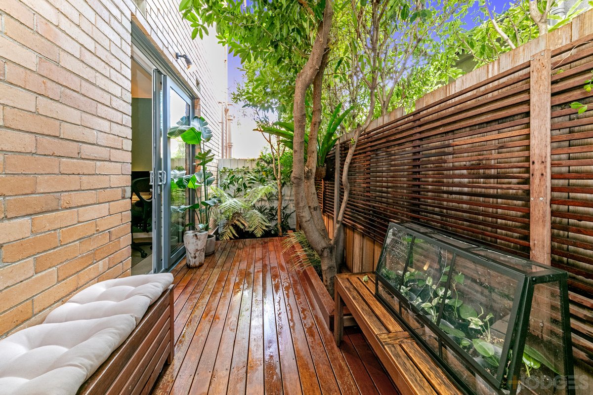 2 / 4 Poets Grove Elwood - Residential for sale