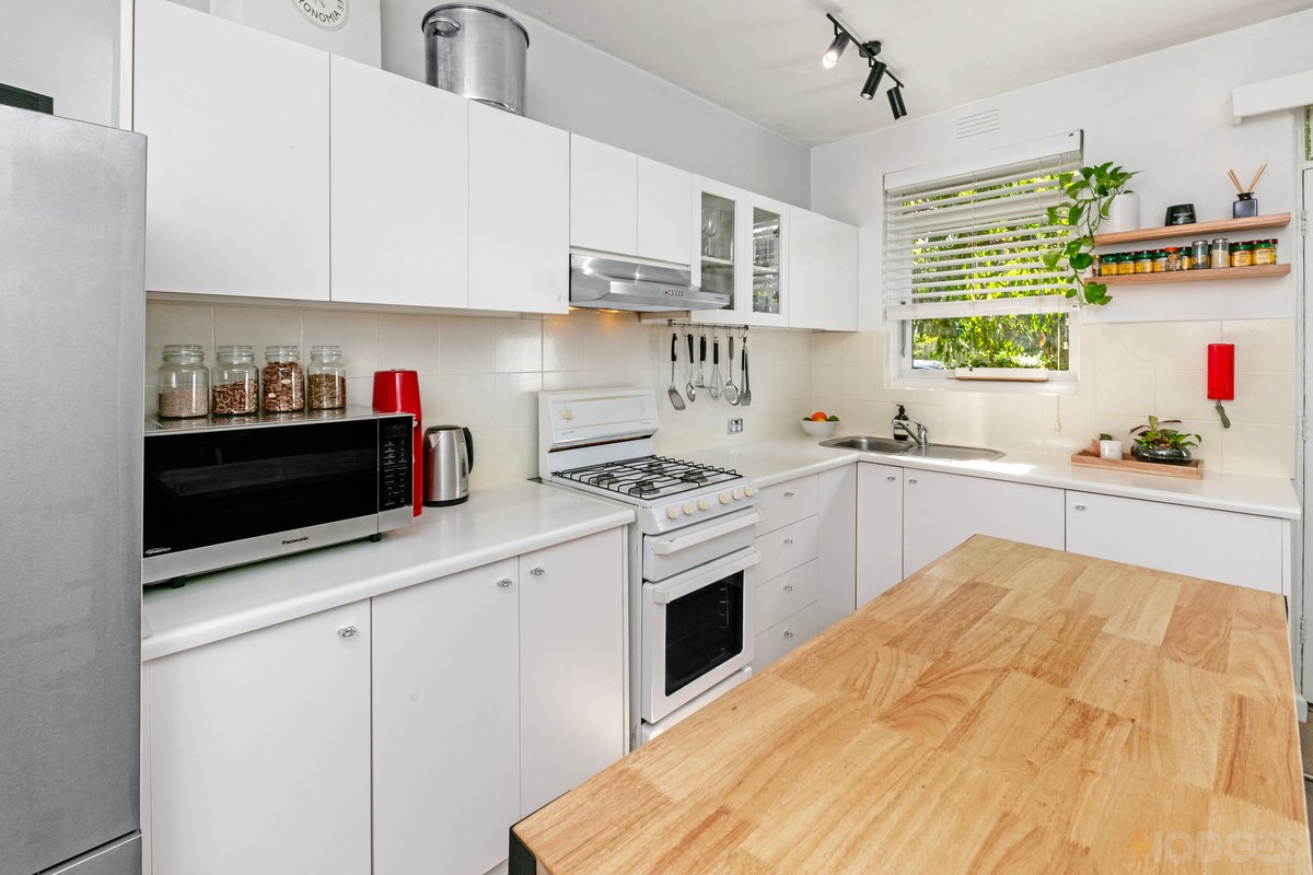 2 / 4 Poets Grove Elwood - Residential for sale