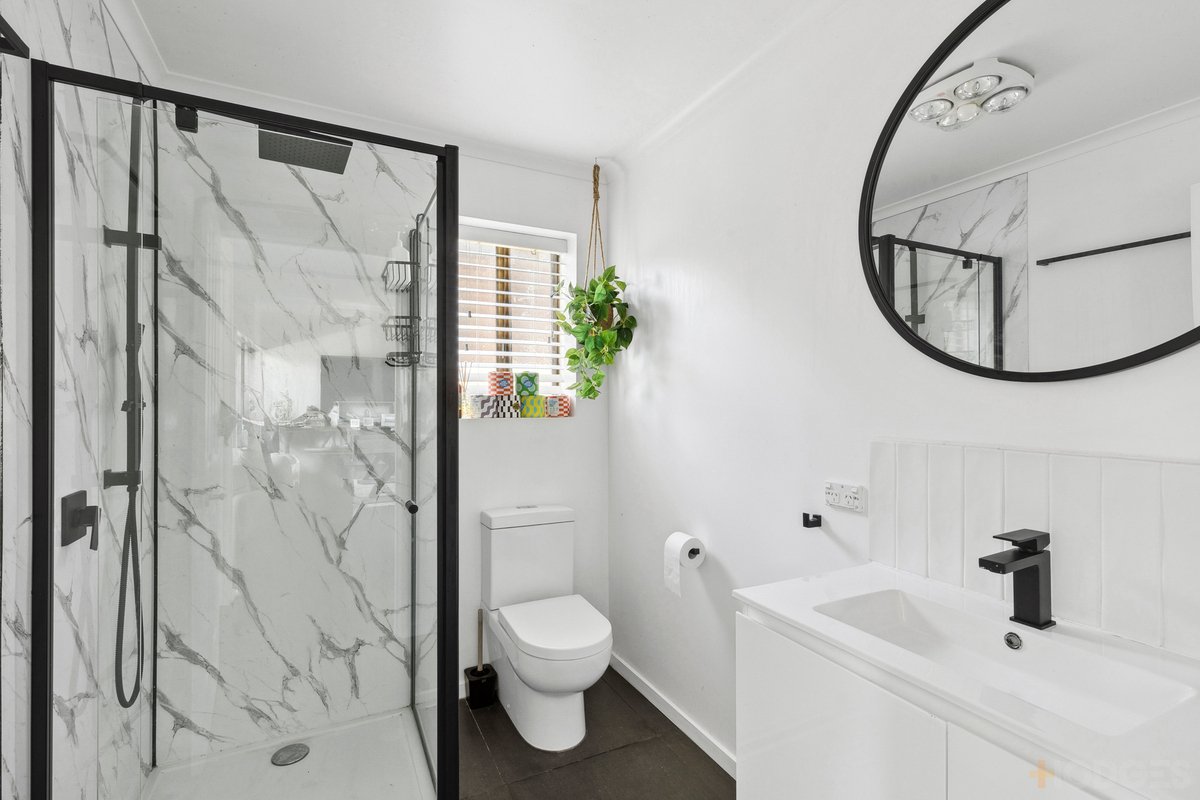 24 Riviera Crescent Ocean Grove - Residential for sale