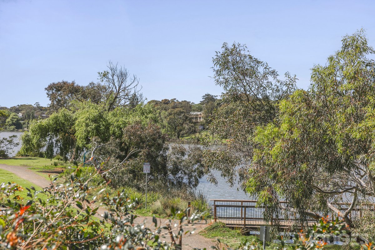 2 / 4 Riviera Crescent Ocean Grove - Residential for sale
