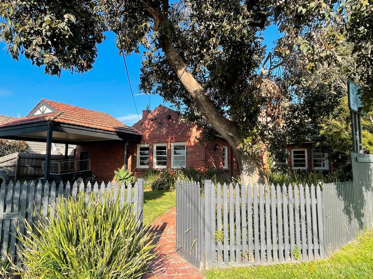 24 Seventh Street Parkdale - Residential for sale