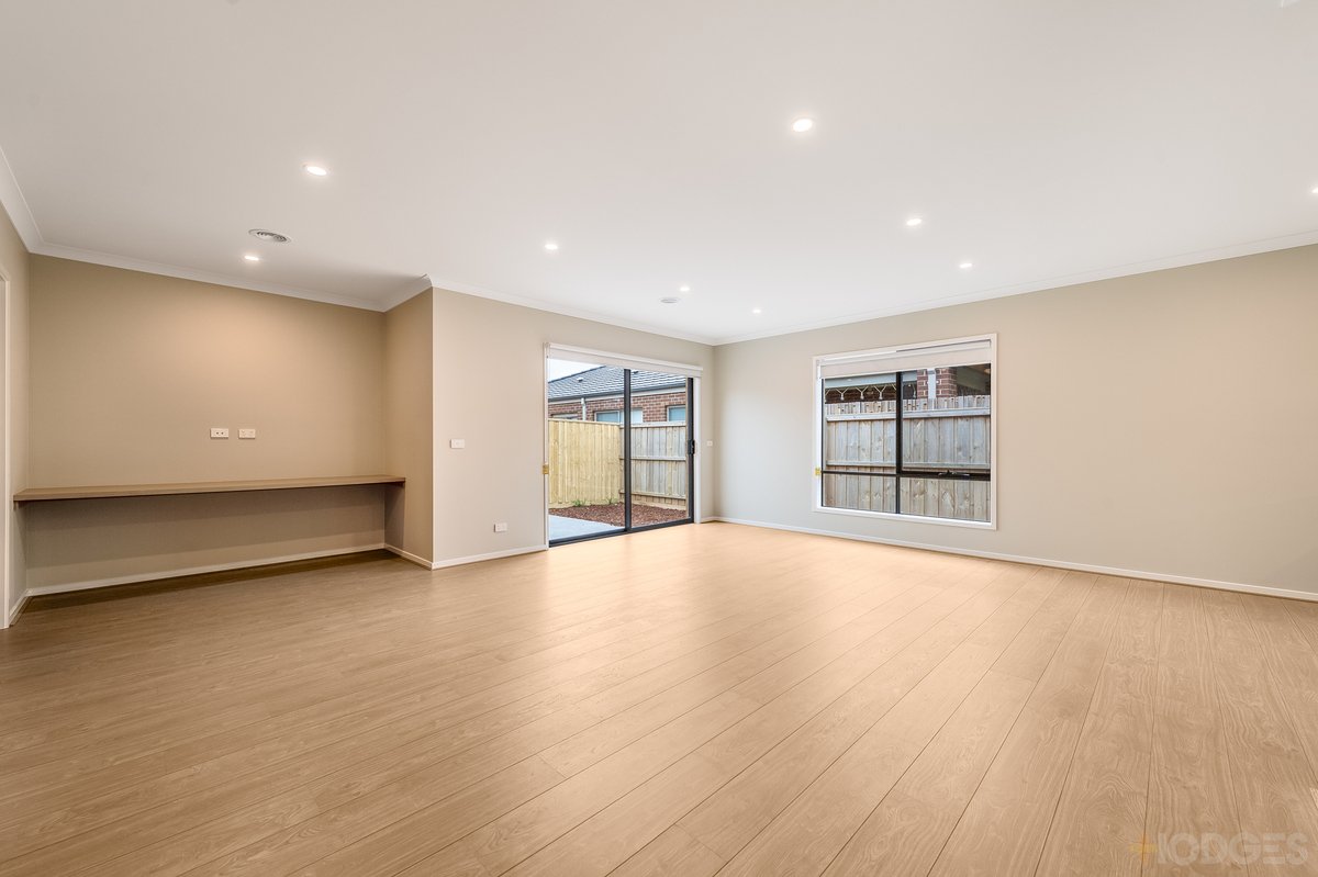 24 Tapioca Street Manor Lakes - Residential for sale