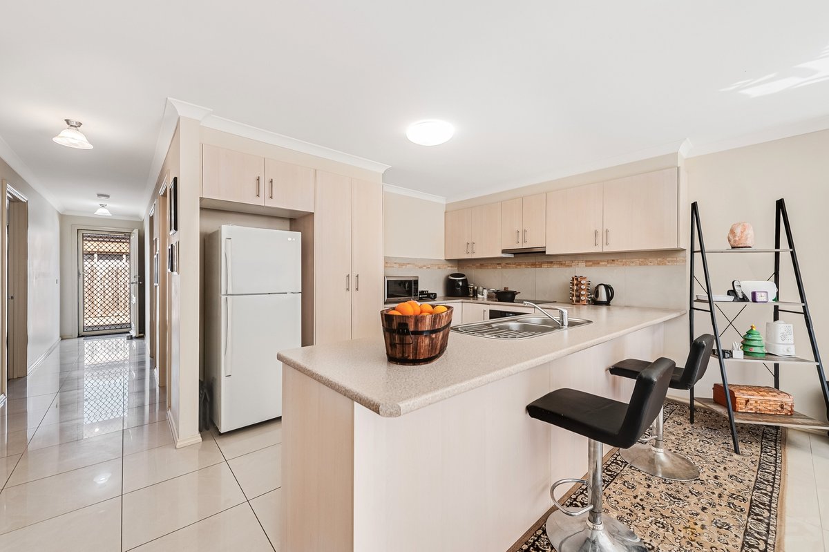 2 / 4 Trinca Court Werribee - Residential for sale