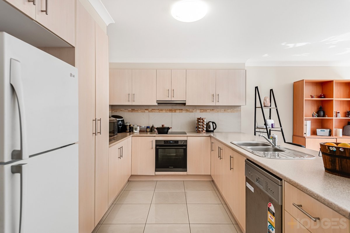 2 / 4 Trinca Court Werribee - Residential for sale