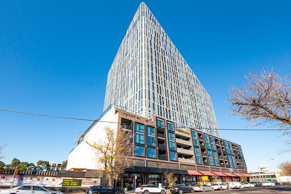2405 / 253-273 Normanby Road SOUTH MELBOURNE - Residential for lease