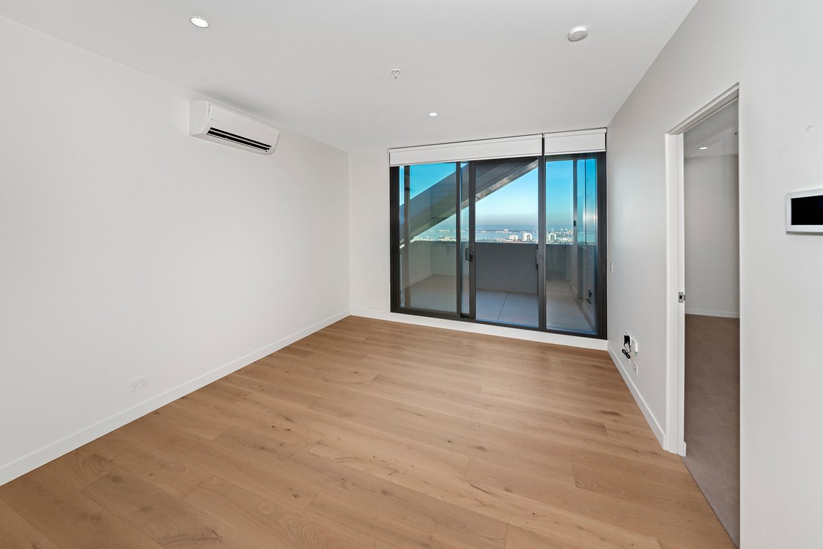 2405 / 253-273 Normanby Road SOUTH MELBOURNE - Residential for lease