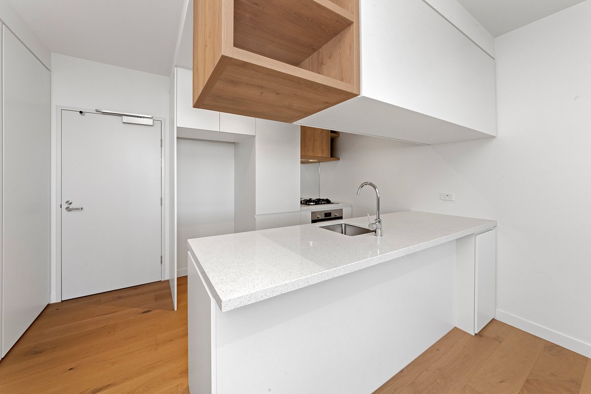 2405 / 253-273 Normanby Road SOUTH MELBOURNE - Residential for lease