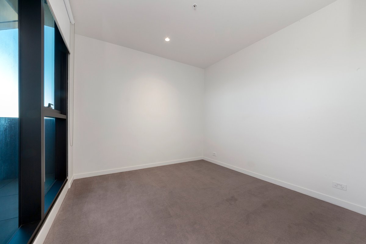2405 / 253-273 Normanby Road SOUTH MELBOURNE - Residential for lease