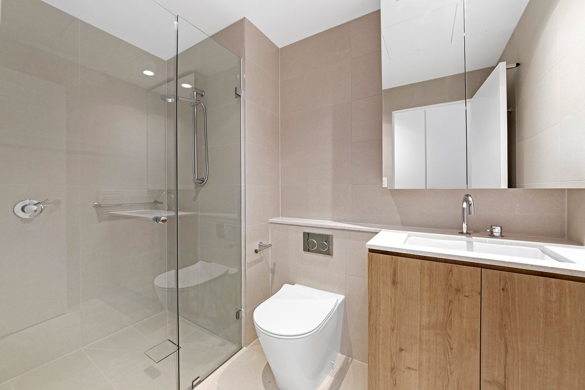 2405 / 253-273 Normanby Road SOUTH MELBOURNE - Residential for lease