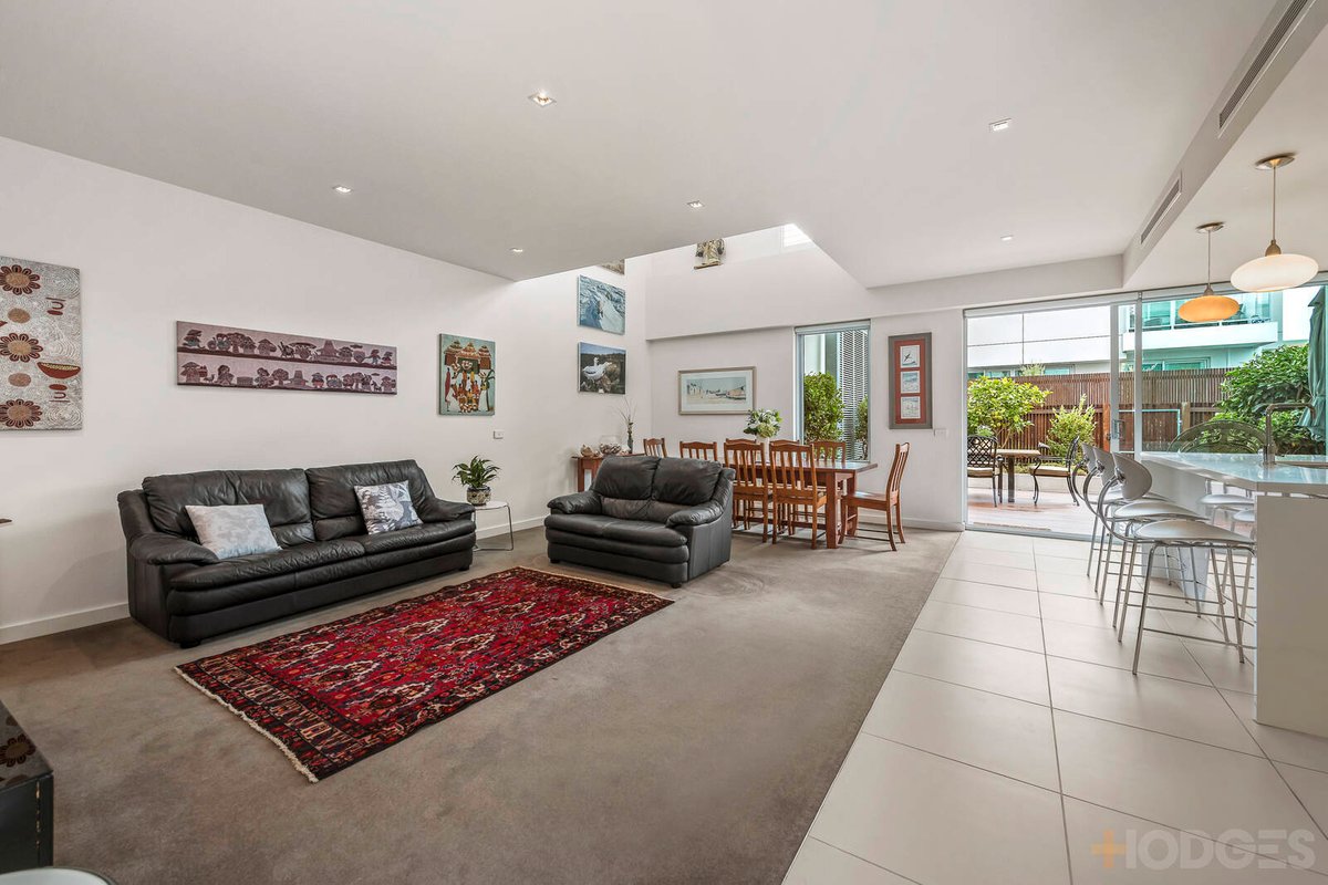 24 / 15 Beach Road Hampton - Residential for sale