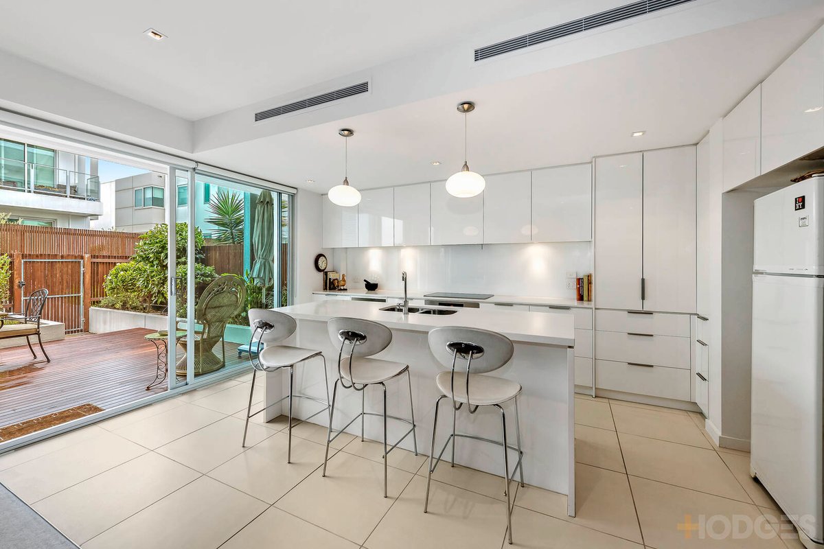 24 / 15 Beach Road Hampton - Residential for sale