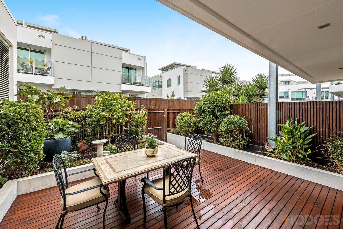 24 / 15 Beach Road Hampton - Residential for sale