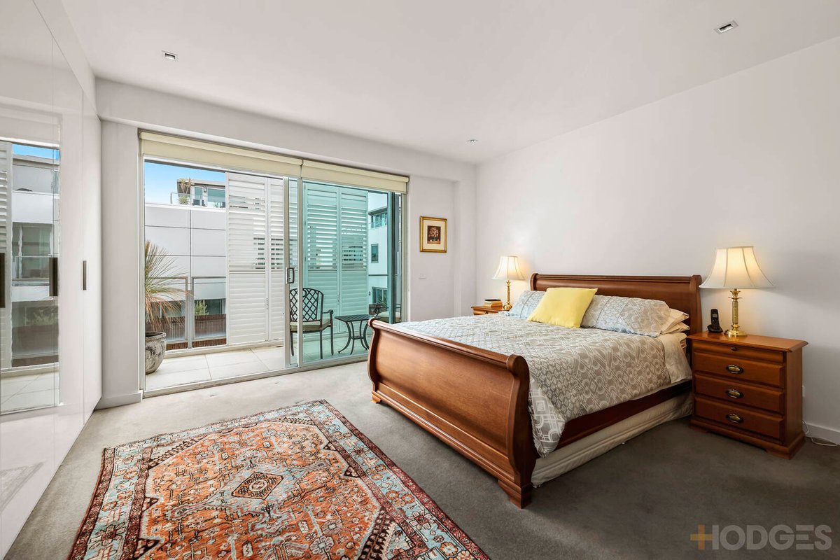 24 / 15 Beach Road Hampton - Residential for sale