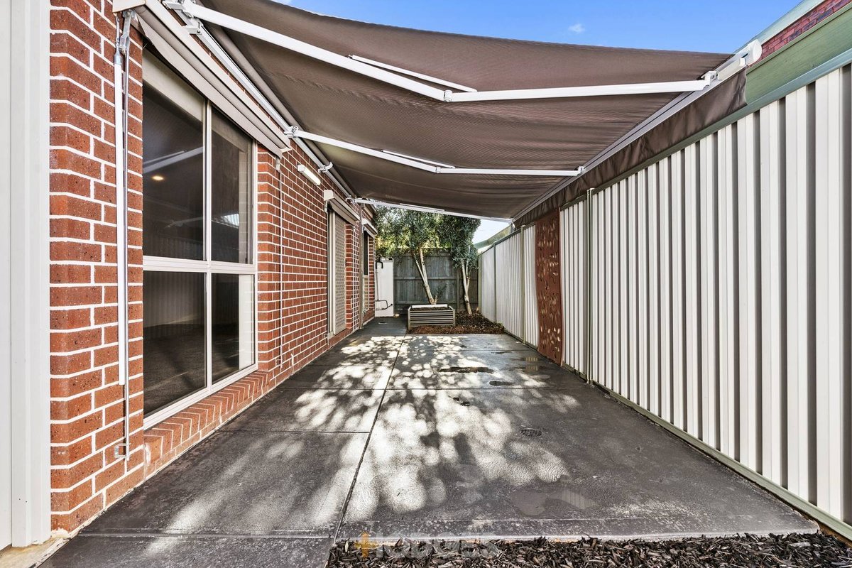 2 / 42 Tyrone Street Werribee - Residential for sale