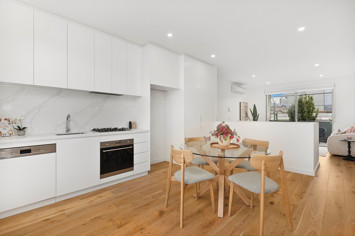 2 / 491 South Road Bentleigh - Residential for lease