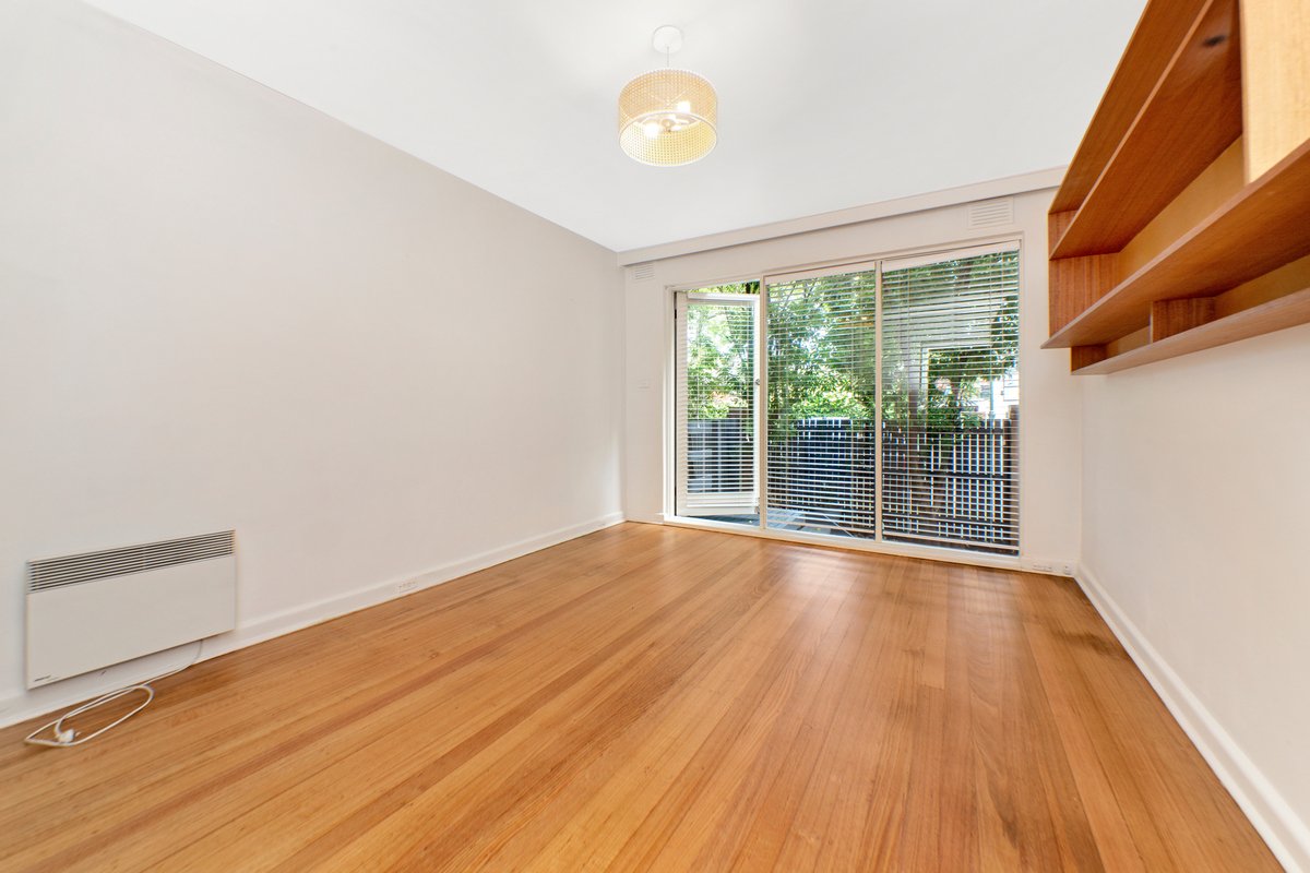 2 / 5 Addison Street Elwood - Residential for lease