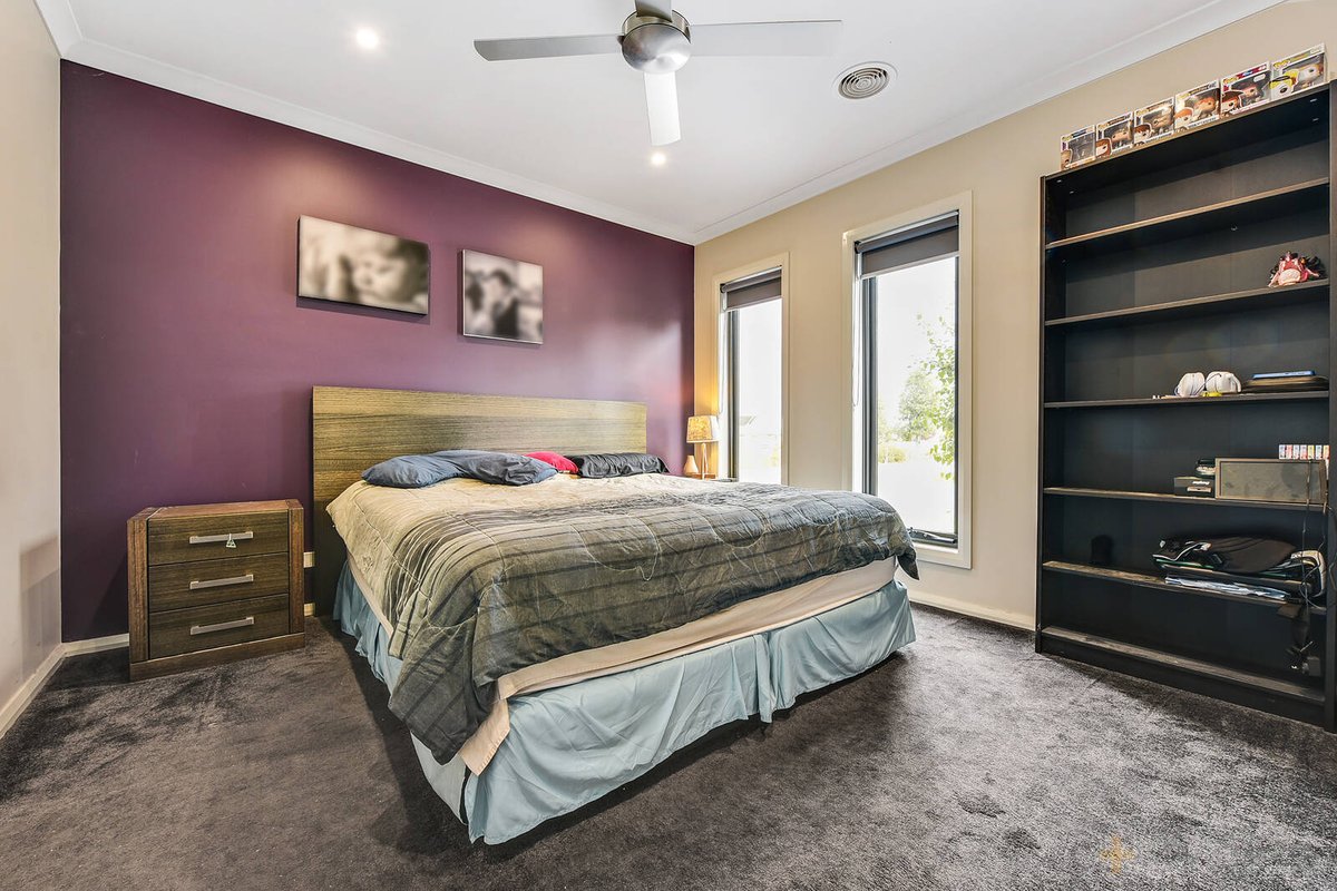 25 Brittle Gum Road Cranbourne East - Residential for sale