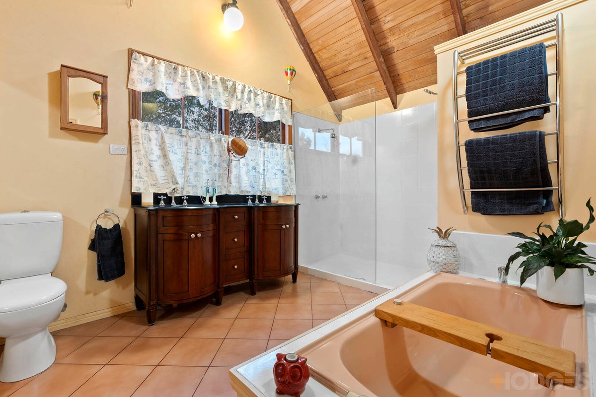25 Brownes Road Anakie - Residential for sale