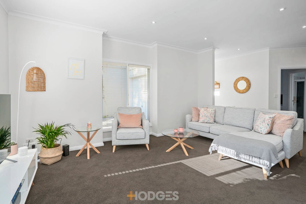 2 / 5 Cherbourg Avenue Beaumaris - Residential for sale