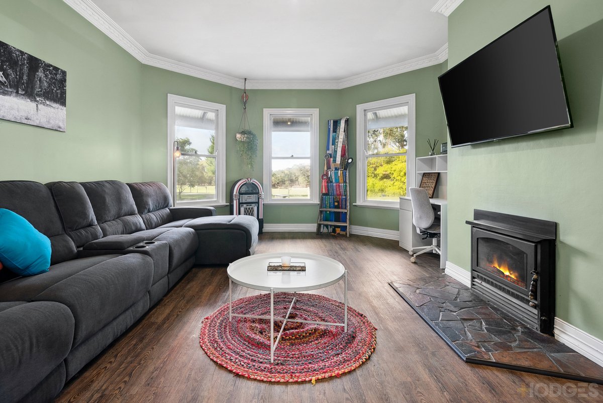 25 Diggings Road Willowmavin - Residential for sale