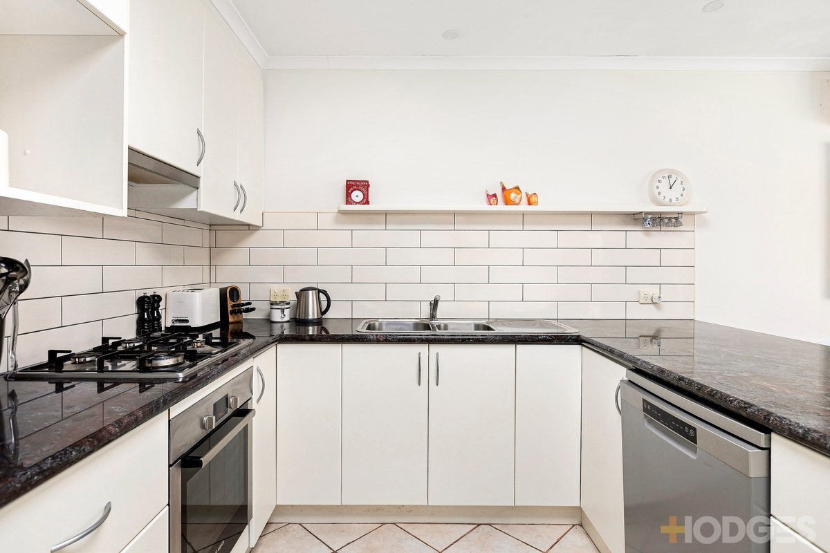 2 / 5 Edinburgh Street Hampton - Residential for sale