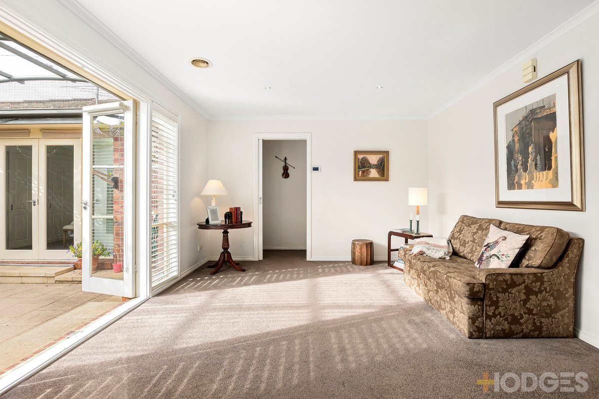2 / 5 Edinburgh Street Hampton - Residential for sale