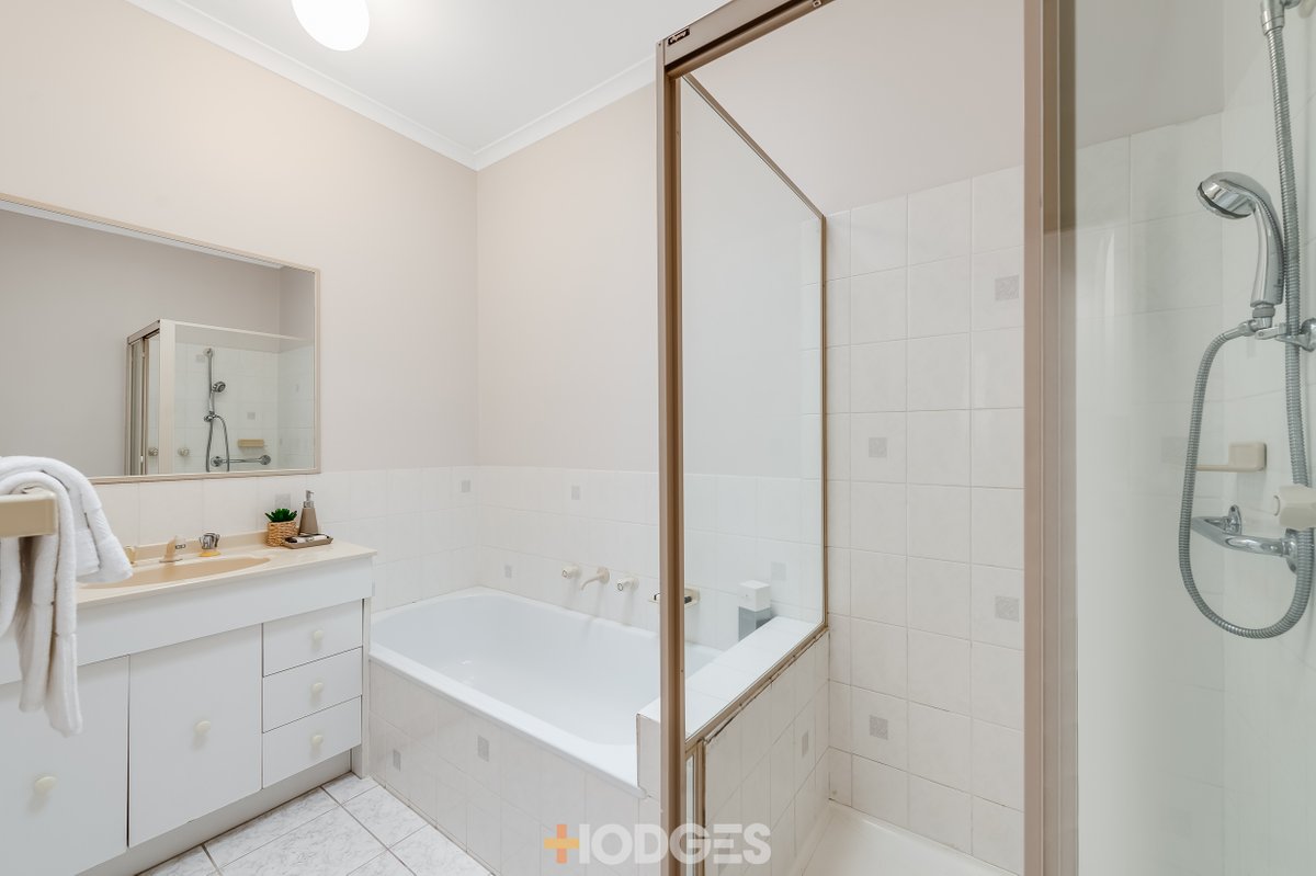 2 / 5 Garden Avenue GLEN HUNTLY - Residential for sale