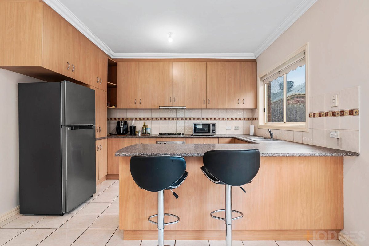 2 / 5 Gill Place Hoppers Crossing - Residential for sale