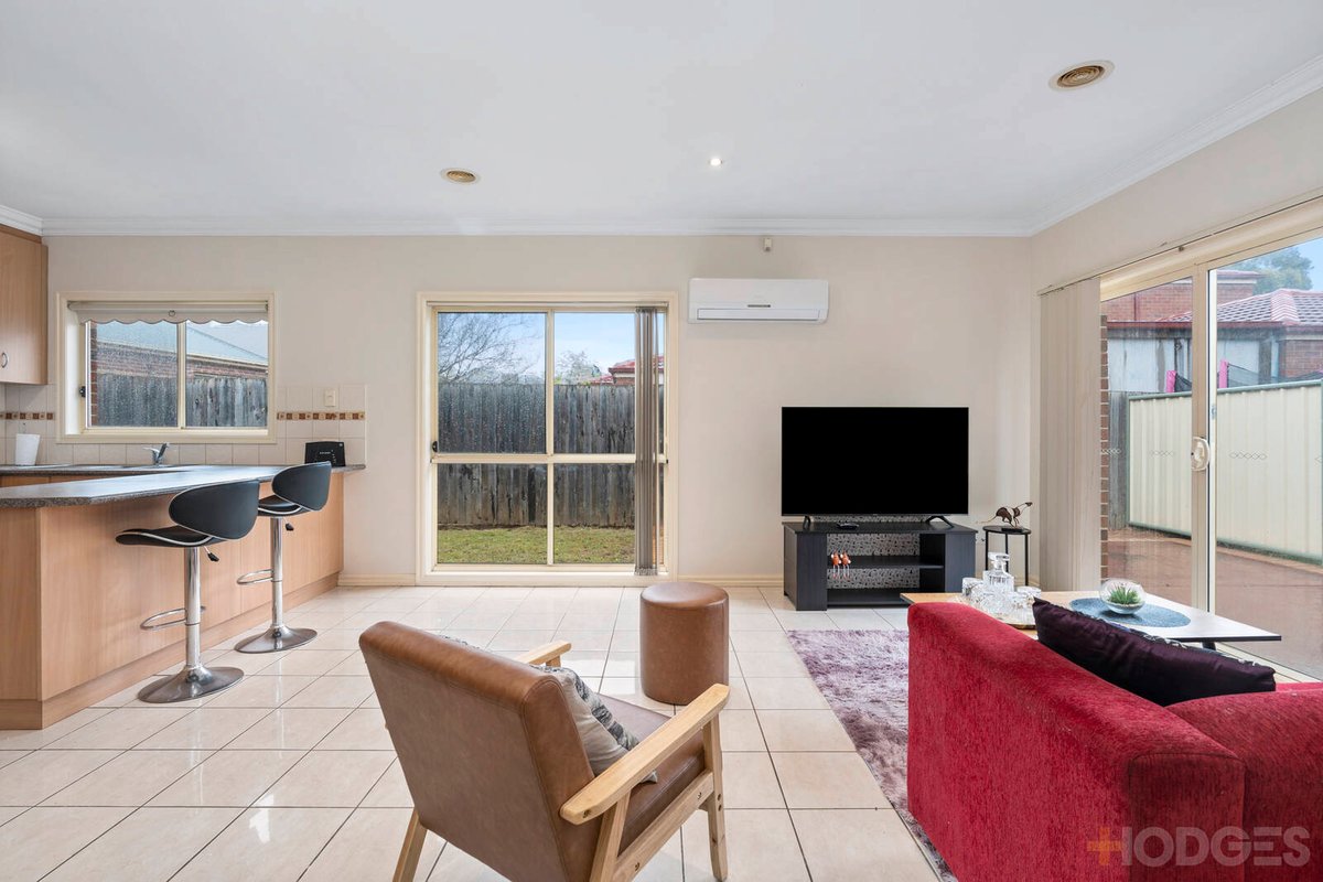 2 / 5 Gill Place Hoppers Crossing - Residential for sale