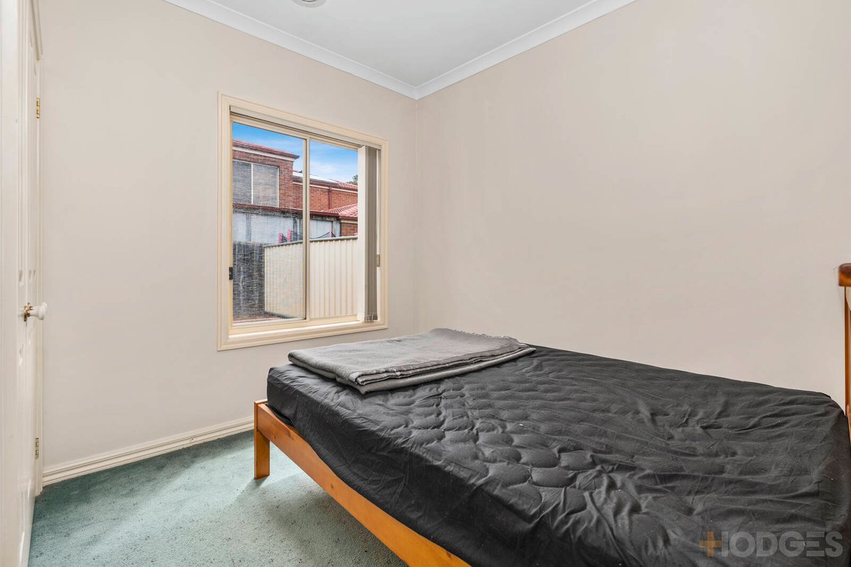 2 / 5 Gill Place Hoppers Crossing - Residential for sale