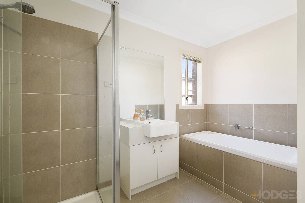 25 Glenelg Street Clyde North - Residential for sale