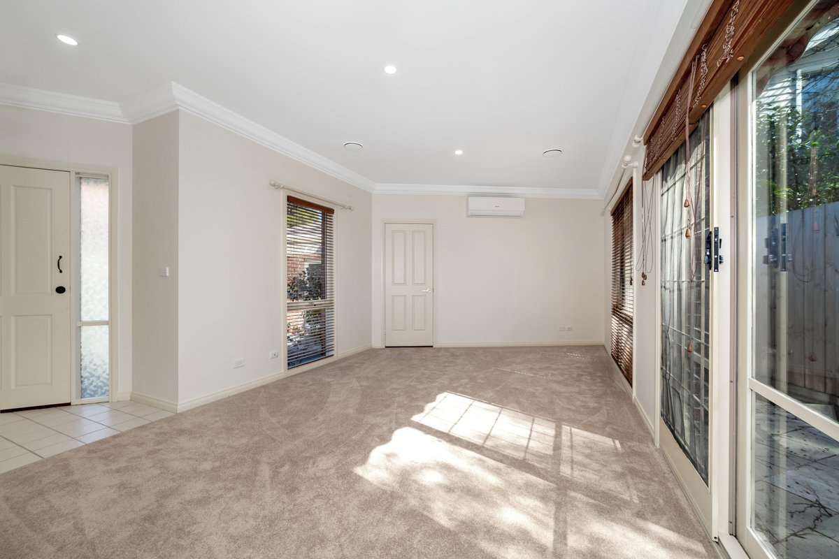 2 / 5 Hastings Street HAMPTON - Residential for lease