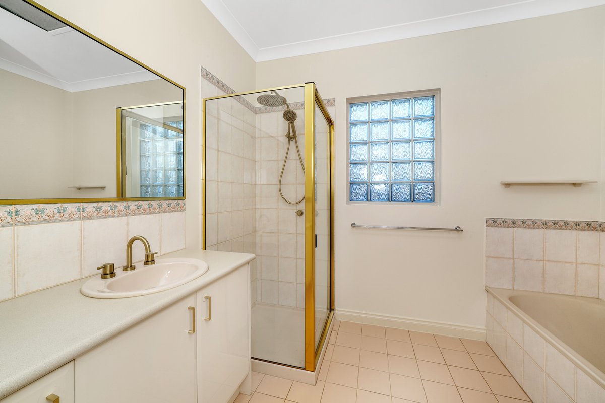 2 / 5 Hastings Street HAMPTON - Residential for lease