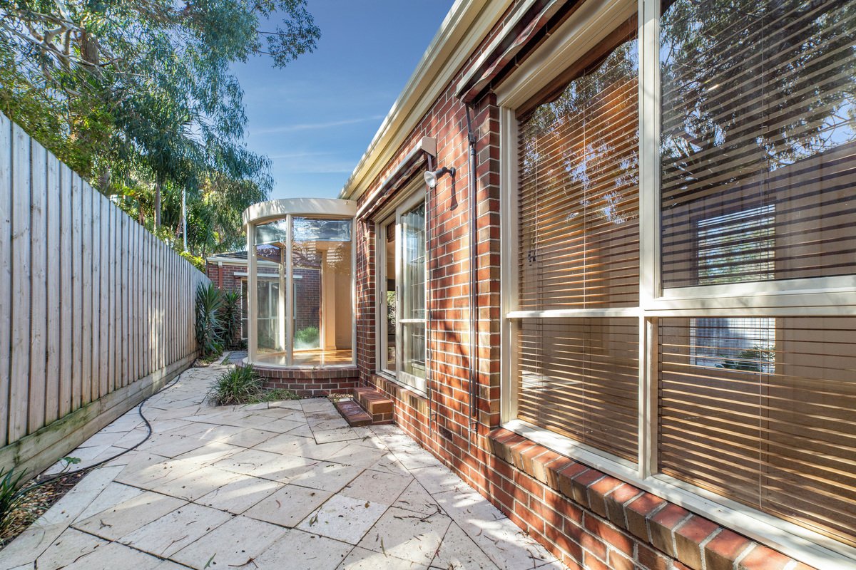 2 / 5 Hastings Street HAMPTON - Residential for lease