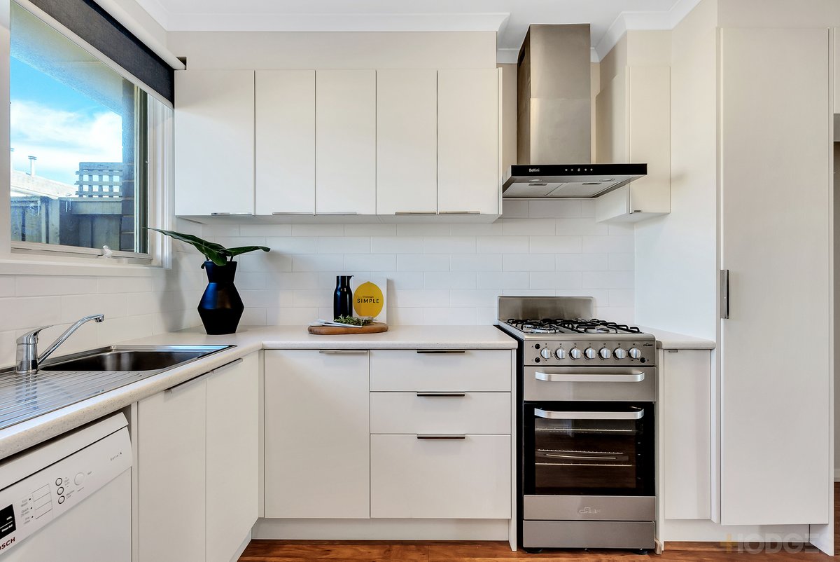 2 / 5 Levanto Street Mentone - Residential for sale