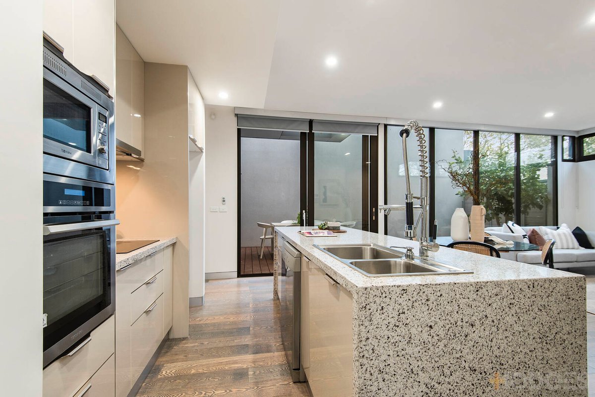2 / 5 Noyes Street Highett - Residential for sale