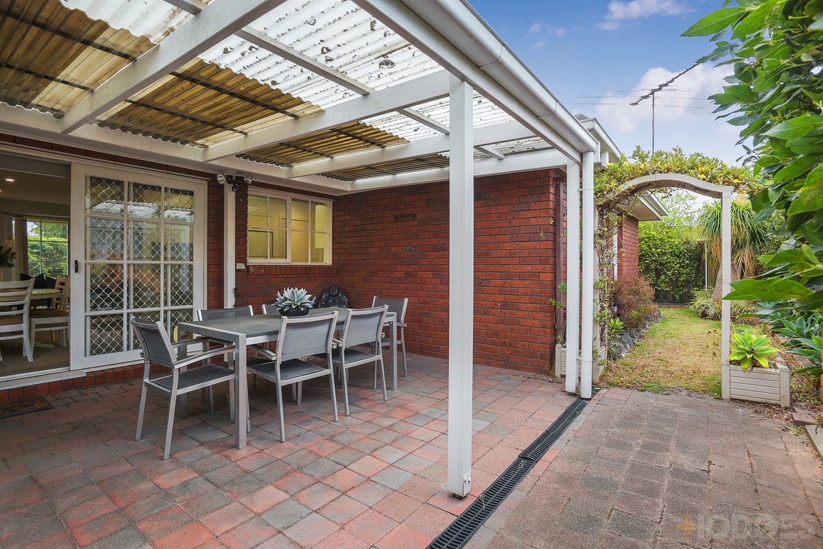 2 / 5 Peace Street Highett - Residential for sale