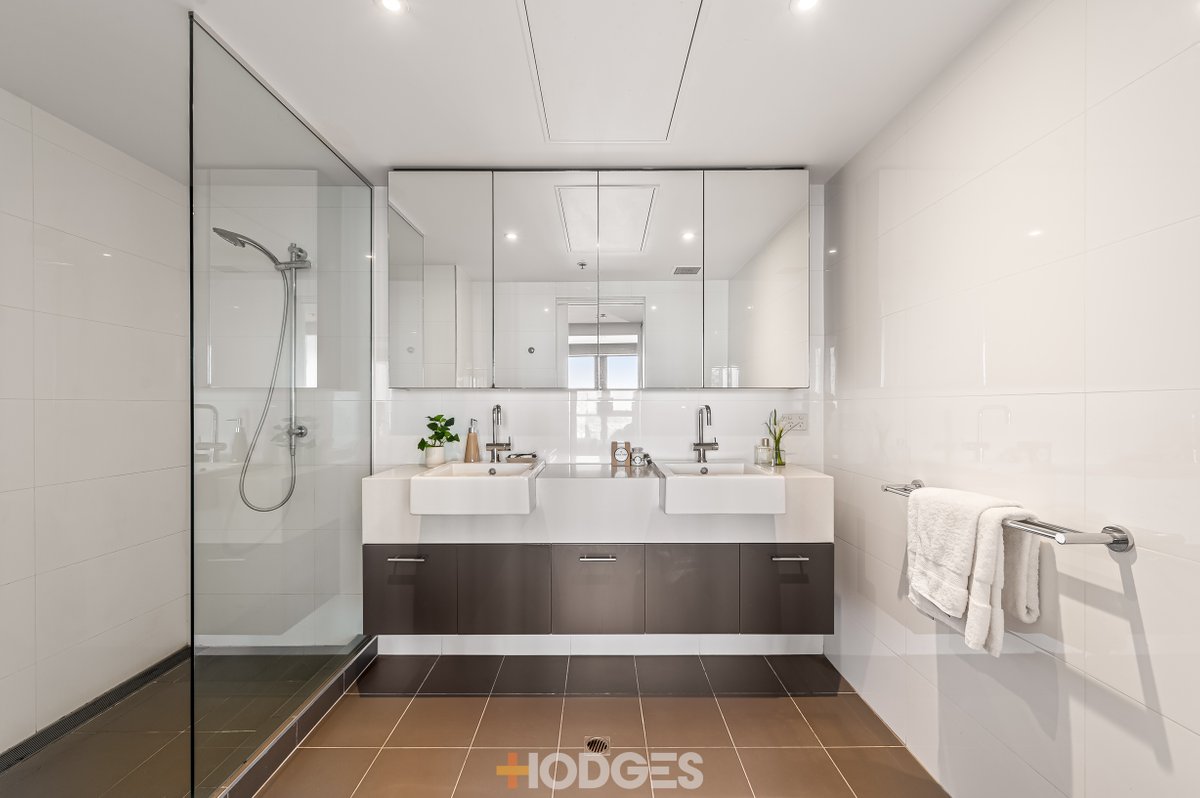 2504 / 109 Clarendon Street SOUTHBANK - Residential for sale
